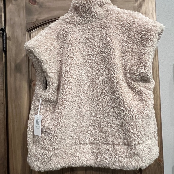 **NEW** NWT Hyacinth House Oversized Aspen Sherpa Vest XL - Picture 5 of 8